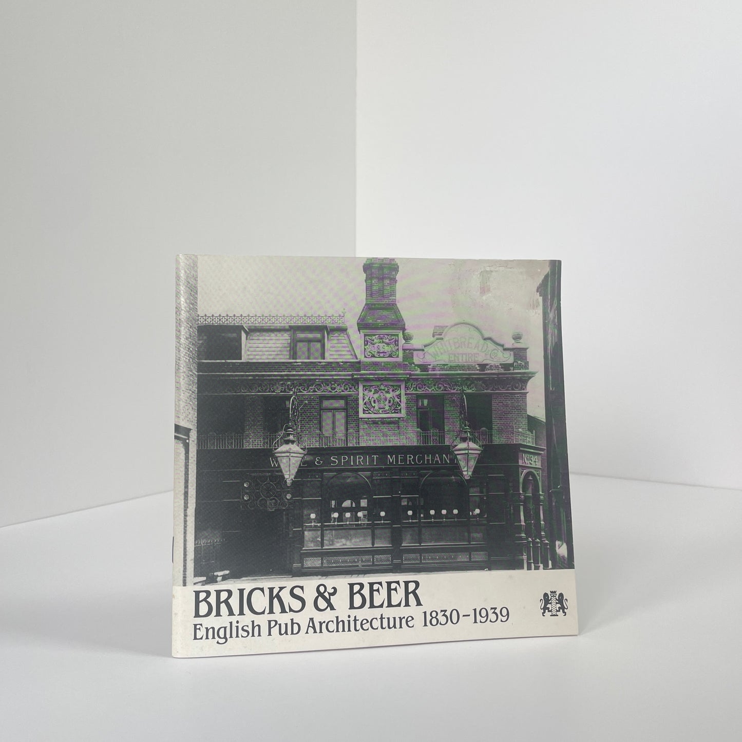 Bricks & Beer English Pub Architecture 1830-1939; Elwall, Robert