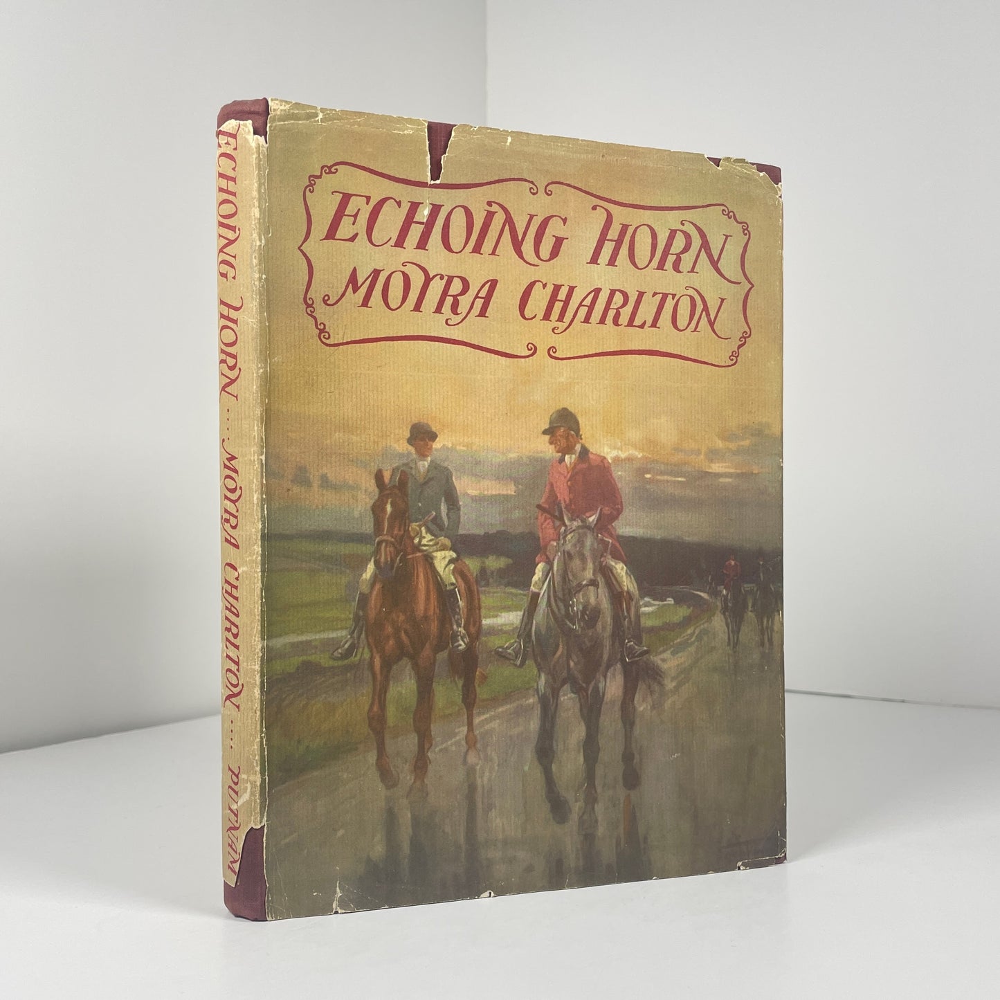 Echoing Horn; Charlton, Moyra