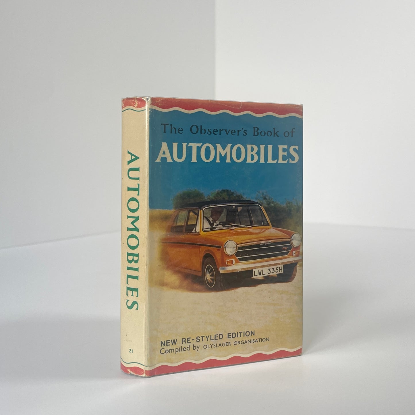 The Oberver's Book Of Automobiles; Olyslager Organisation; Compiled by the