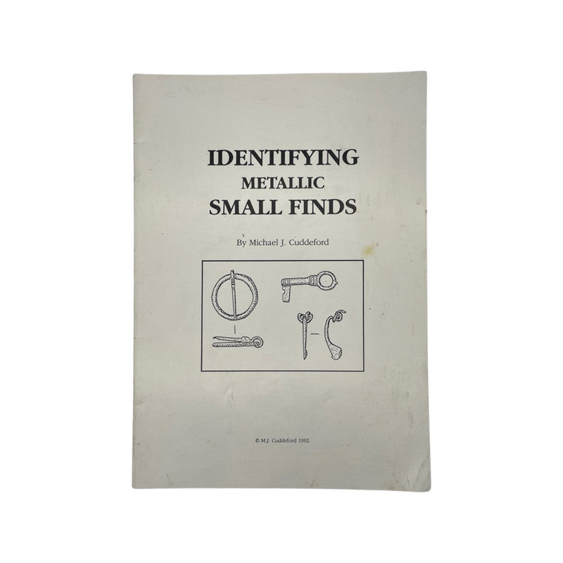 Identifying Metallic Small Finds; Cuddeford, Michael J, Softcover, Book