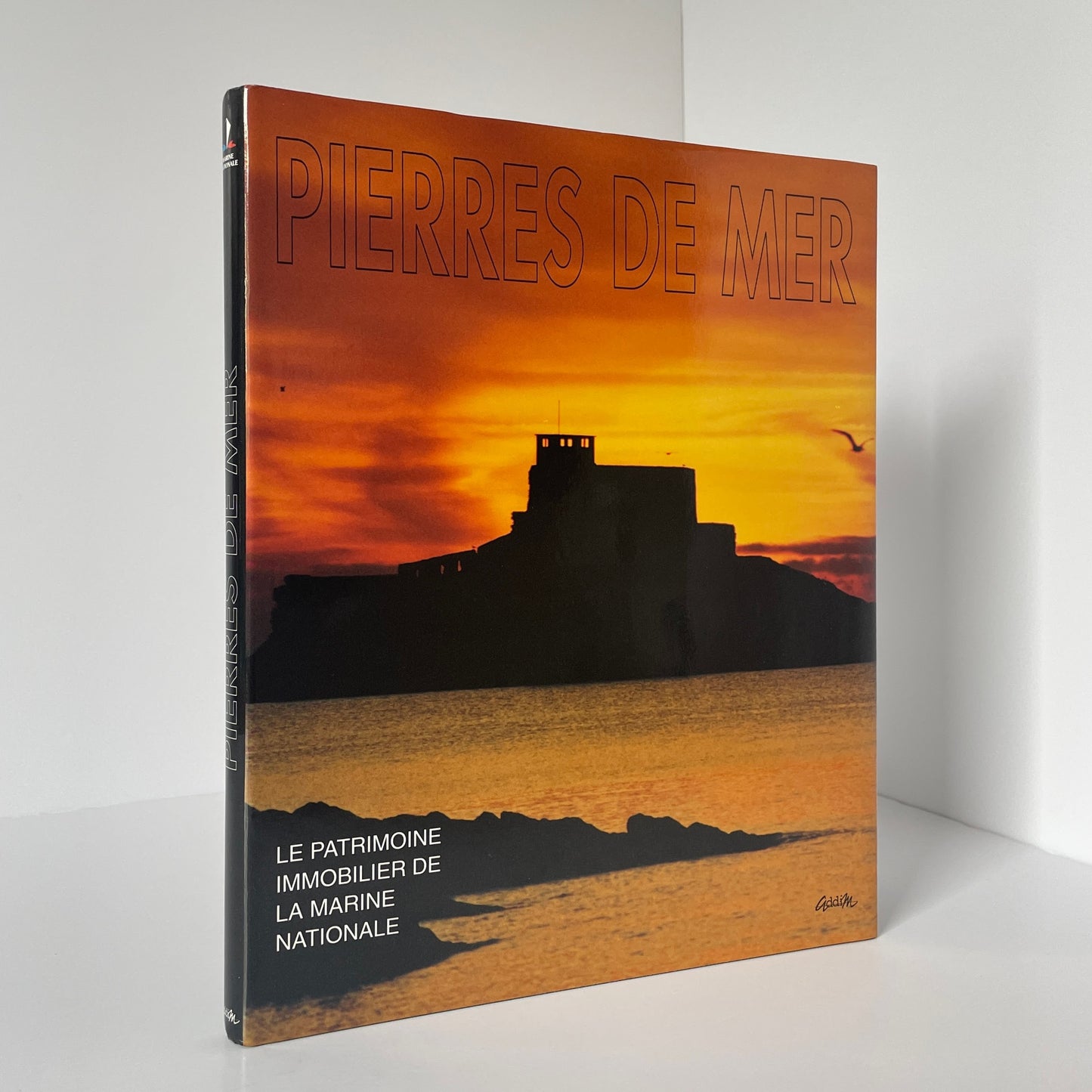 Pierres De Mer Le Patrimoine Immobilier De La Marine Nationale Hardcover Book