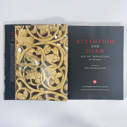 Byzantium And Islam Age Of Transition; Evans, Helen C; Ratliff, Brandie