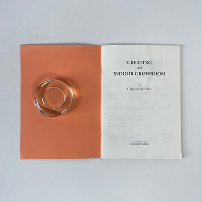 Creating An Indoor Growroom, A Guide To Indoor Growing With High Intensity Discharge Lamps, Hydroponics And Growing Techniques; Meliniotis, Chris