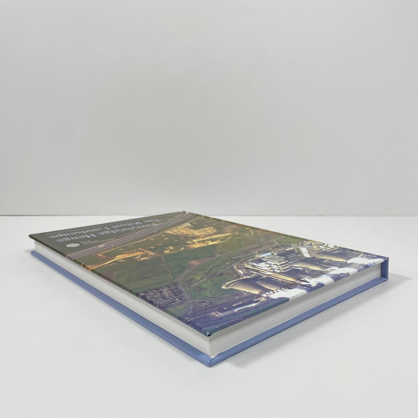 Ferrybridge Henge: The Ritual Landscape, Archaeological Investigations At The Site Of The Holmfield Interchange Of The A1 Motorway; Roberts, I