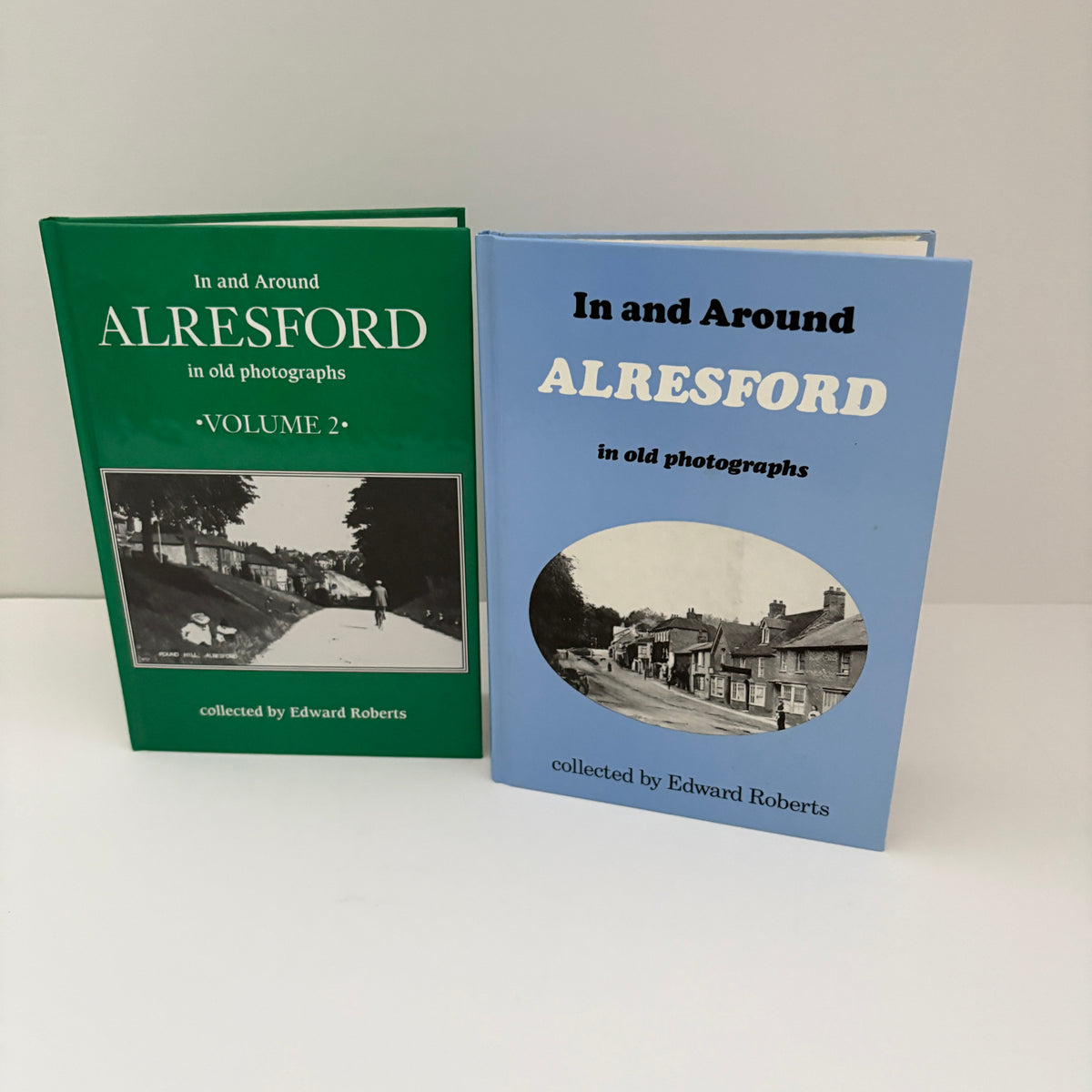 In And Around Alresford In Old Photographs ( 2 Vol Set ); Roberts, Edward