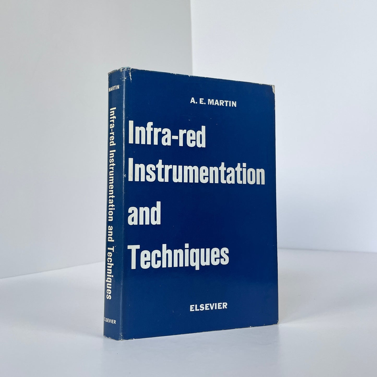 Infra-red Instrumentation And Techniques; Martin, A E