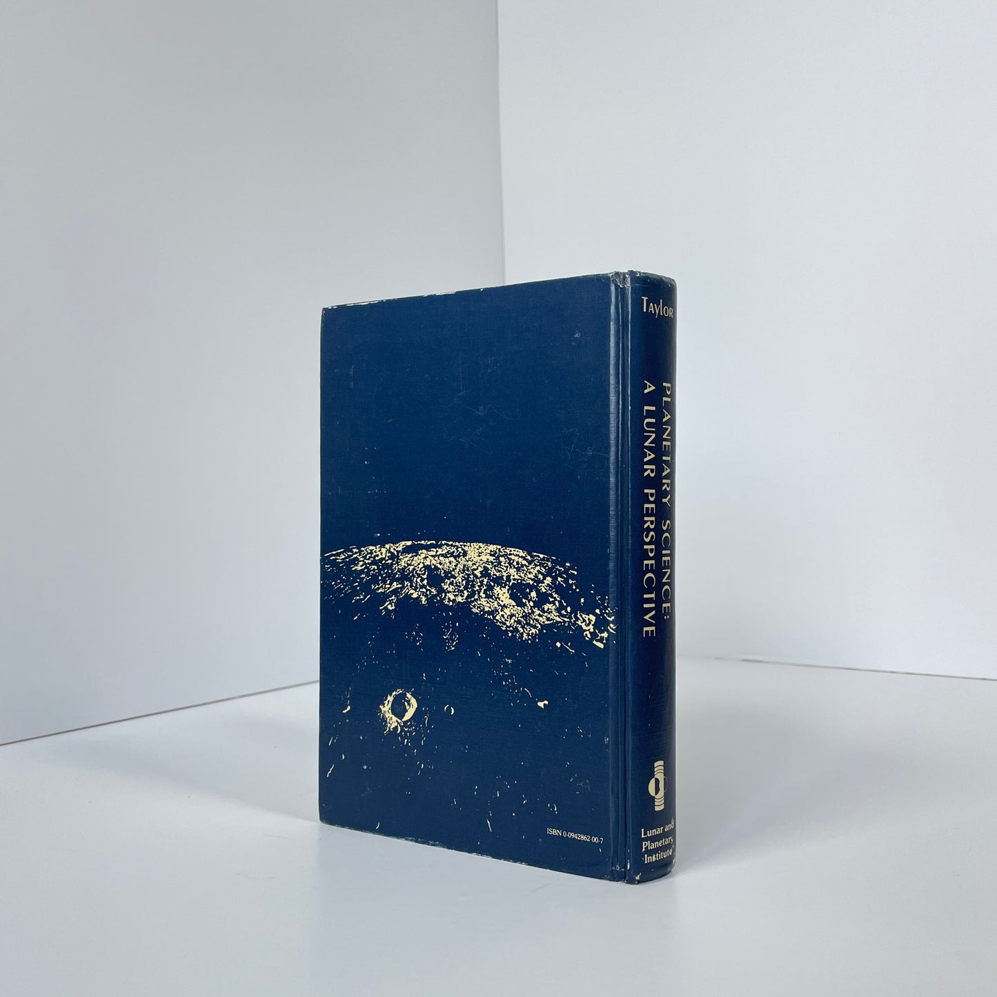 Planetary Science: A Lunar Perspective; Taylor, Stuart Ross