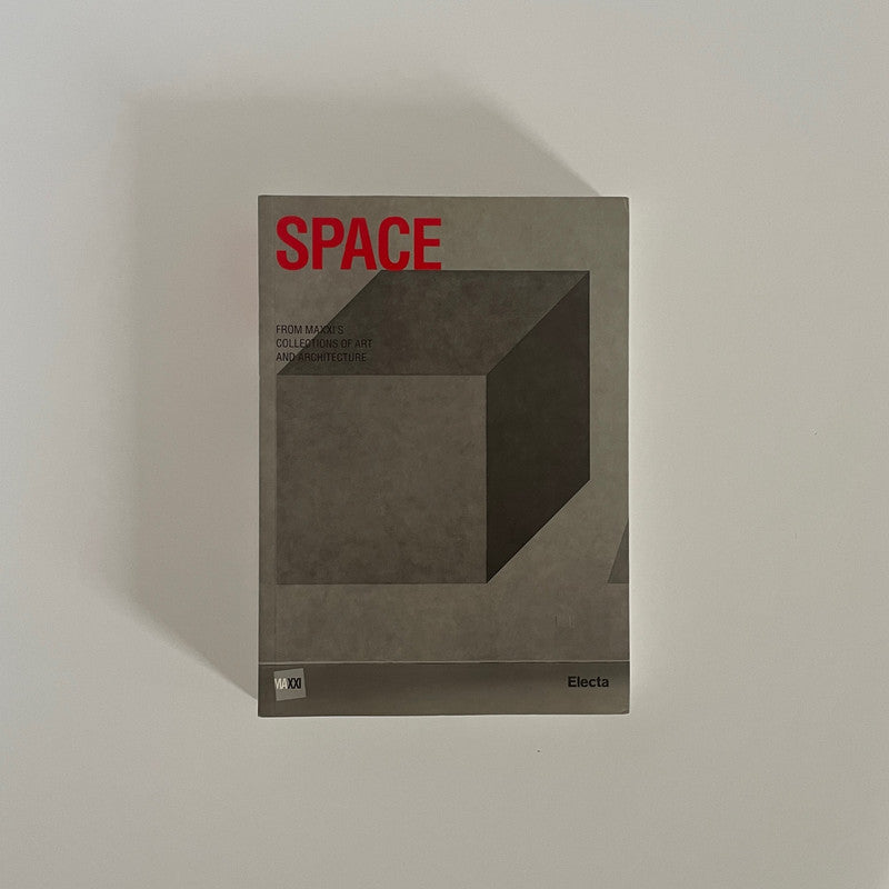Space From Maxxi's Collections Of Art And Architecture Chiodi Dardi Soft cover Book