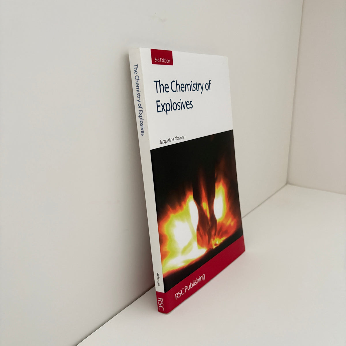 The Chemistry Of Explosives; Akhavan, Jacqueline