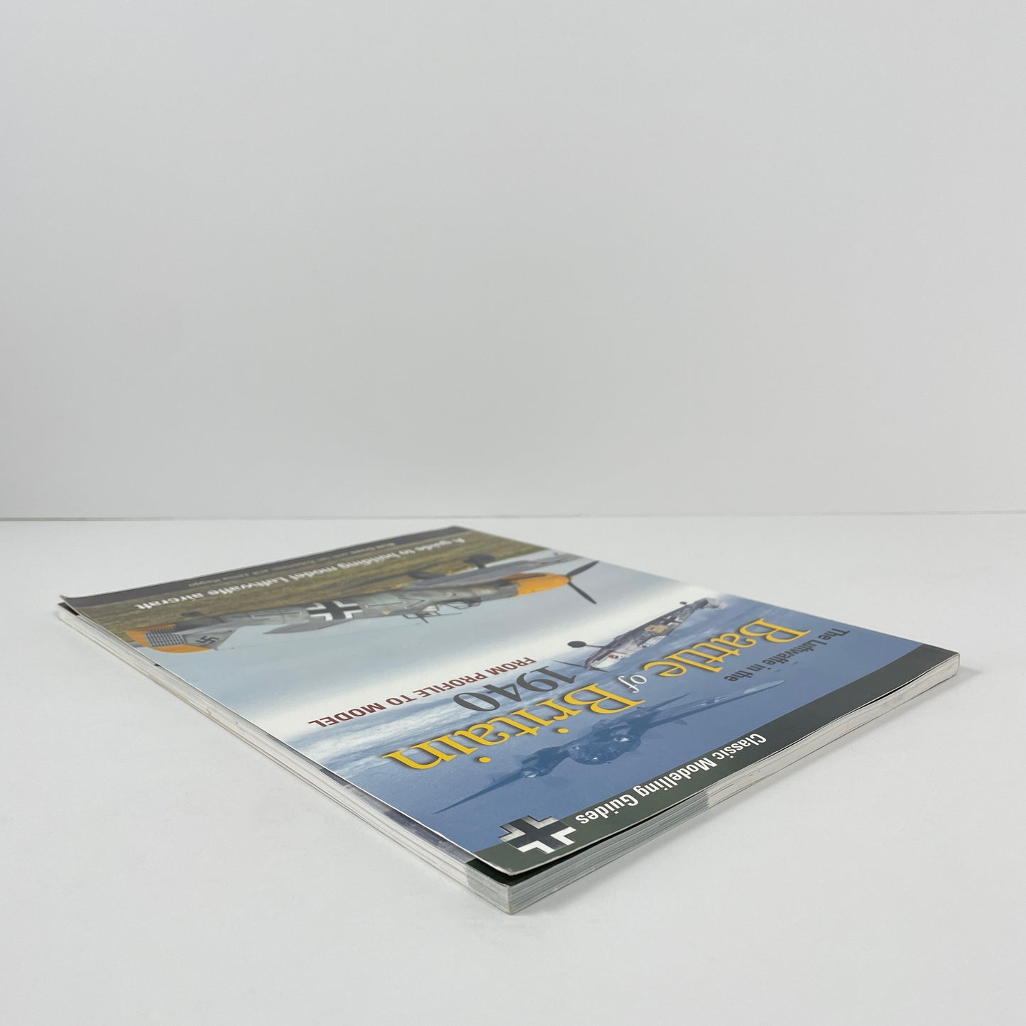 The Luftwaffe In The Battle Of Britain 1940 From Profile To Model; Green, Brett; Robertson, Ian; Haggo, Jamie