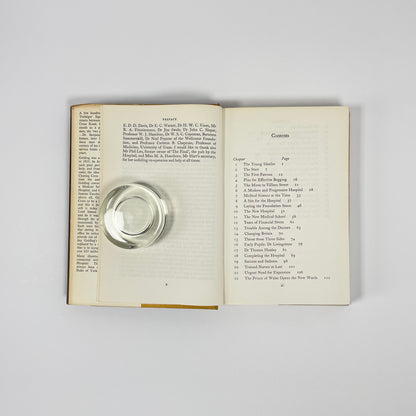 The Two Pillars Of Charing Cross, The Story Of  A Famous Hospital; Minney, R J