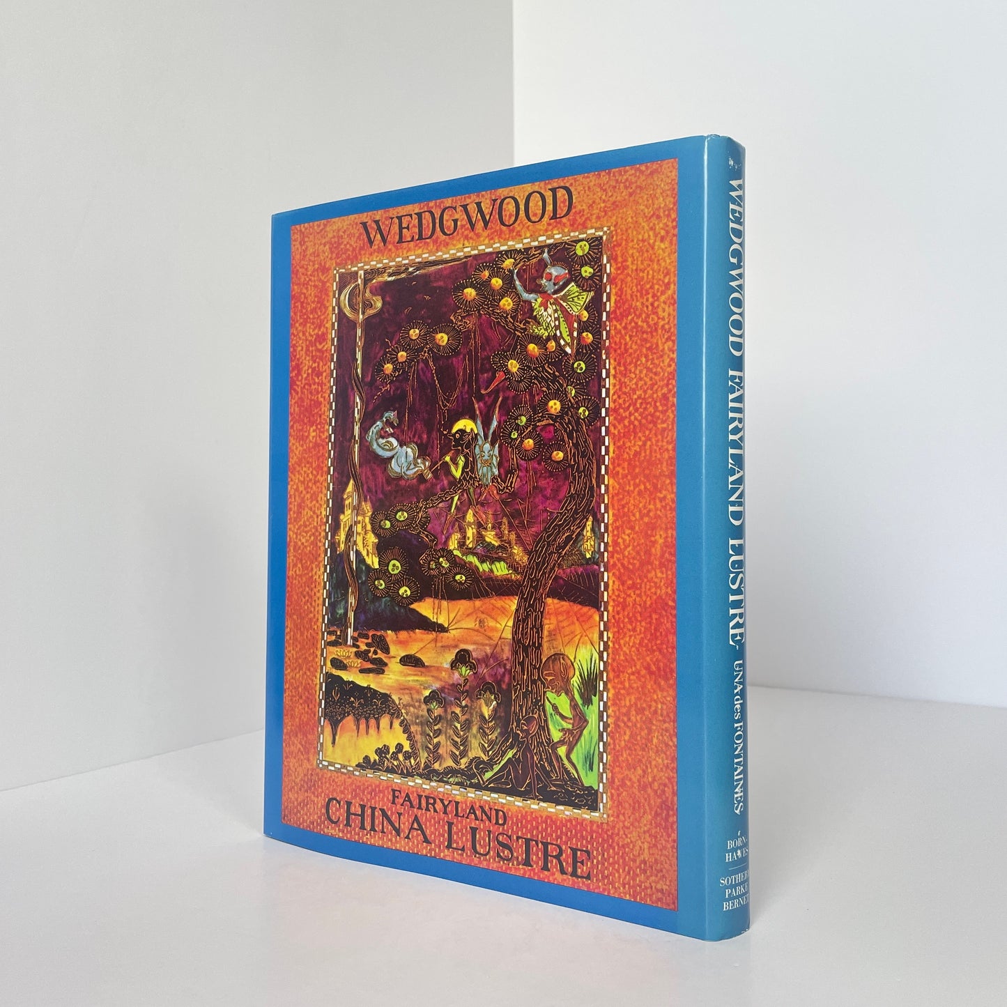 Wedgwood Fairyland Lustre, The Work Of Daisy Makeig-Jones; Fontaines, Una des