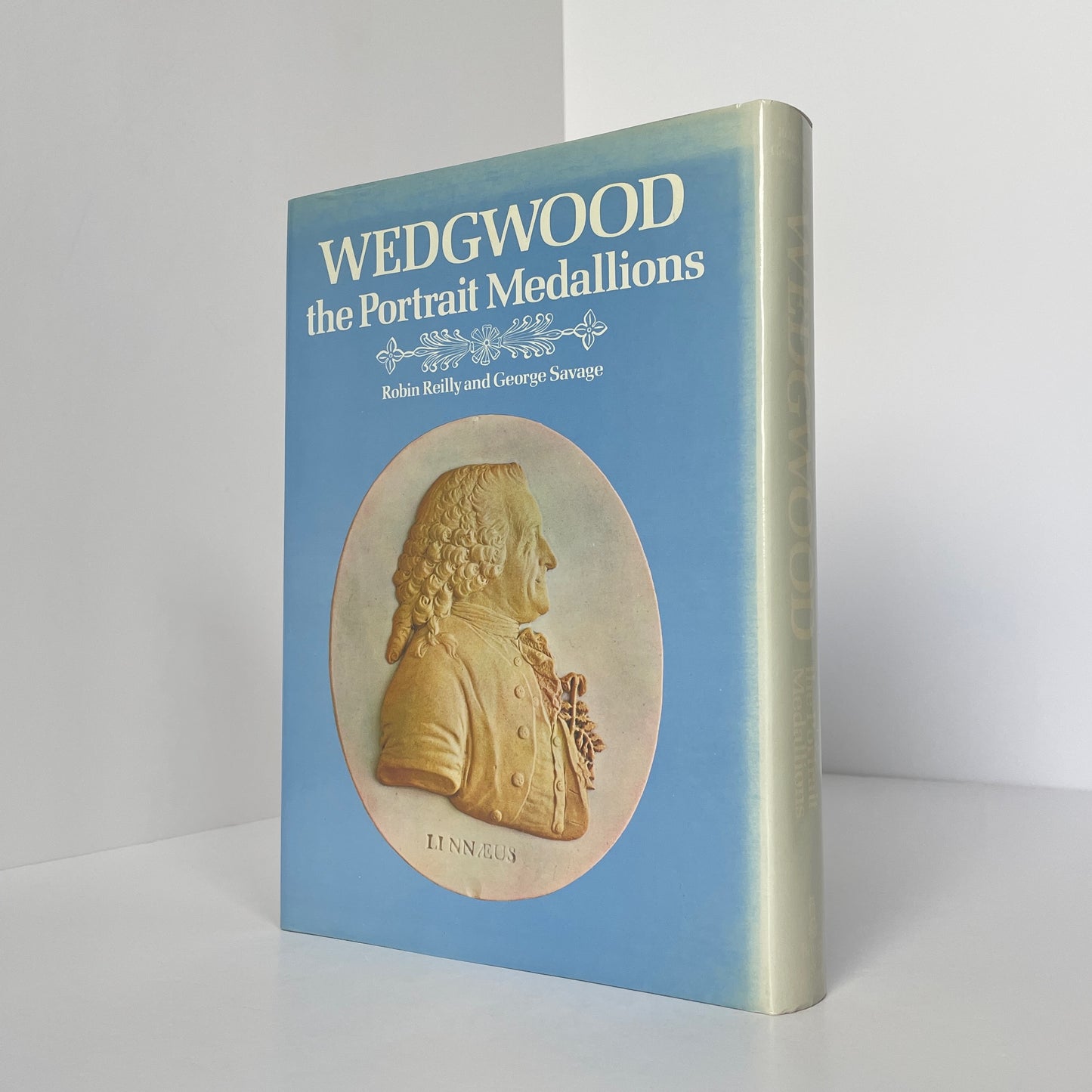 Wedgwood, The Portrait Medallions; Reilly, Robin; Savage, George